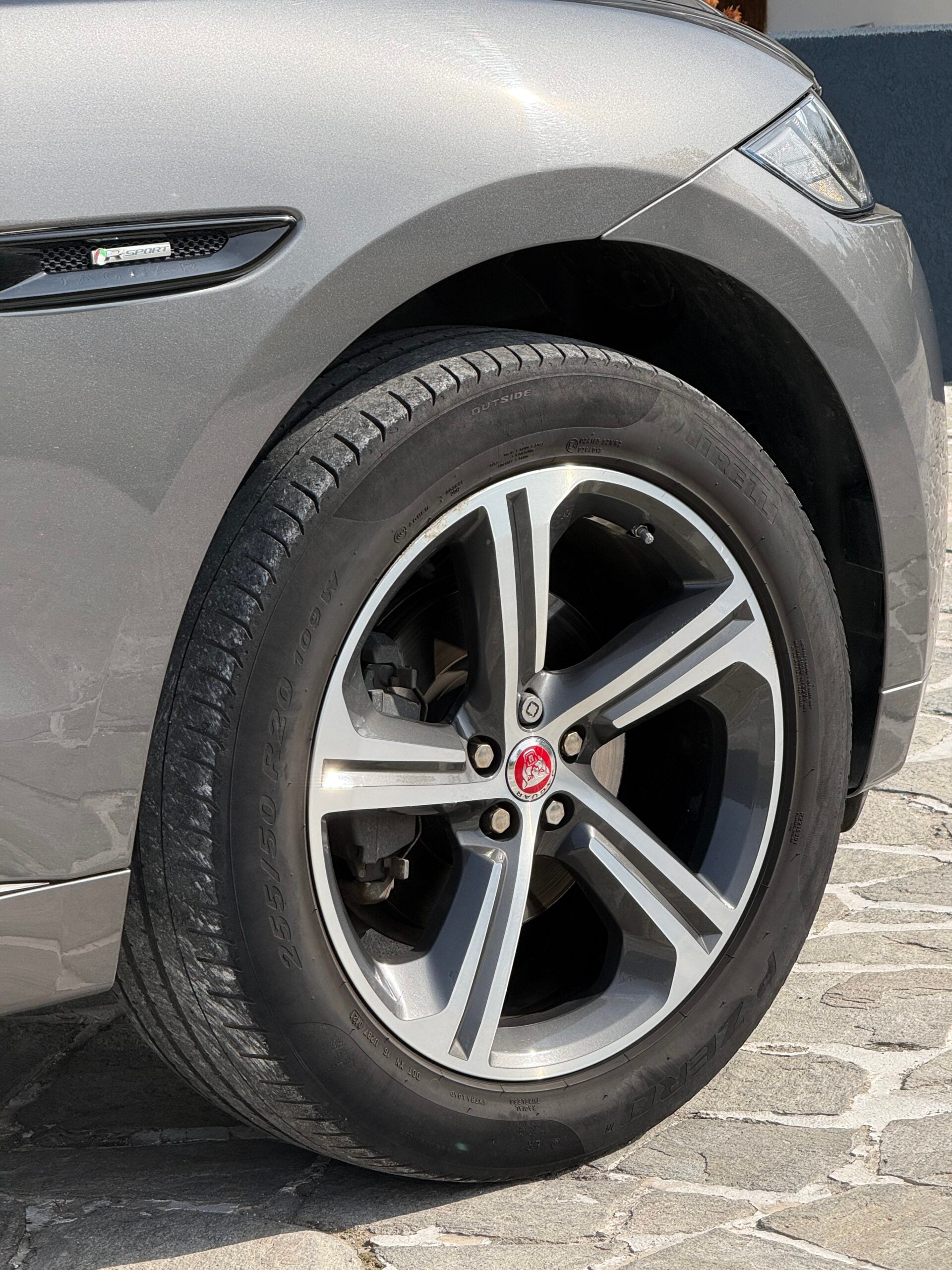 JAGUAR F-PACE R-SPORT