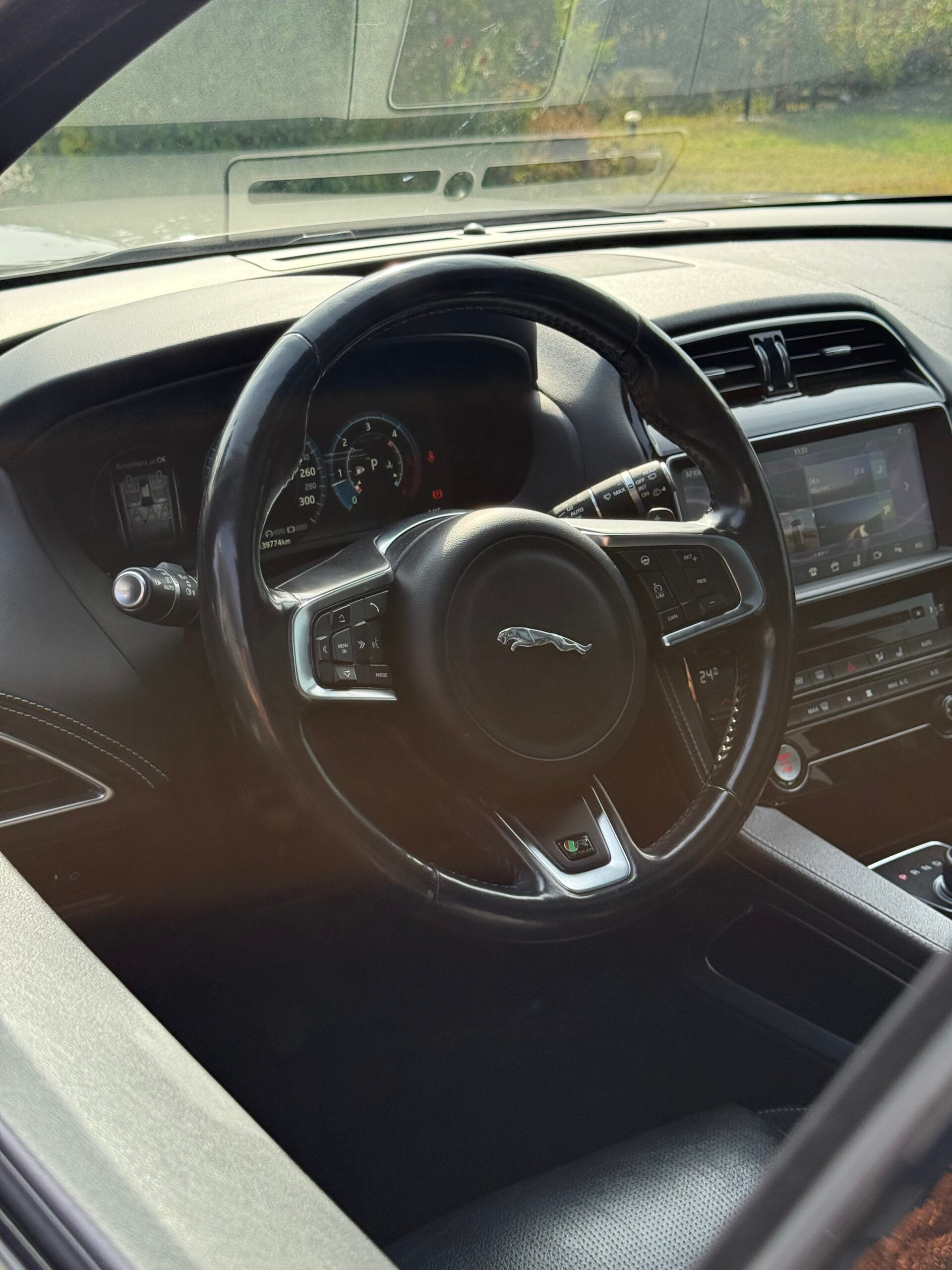 JAGUAR F-PACE R-SPORT